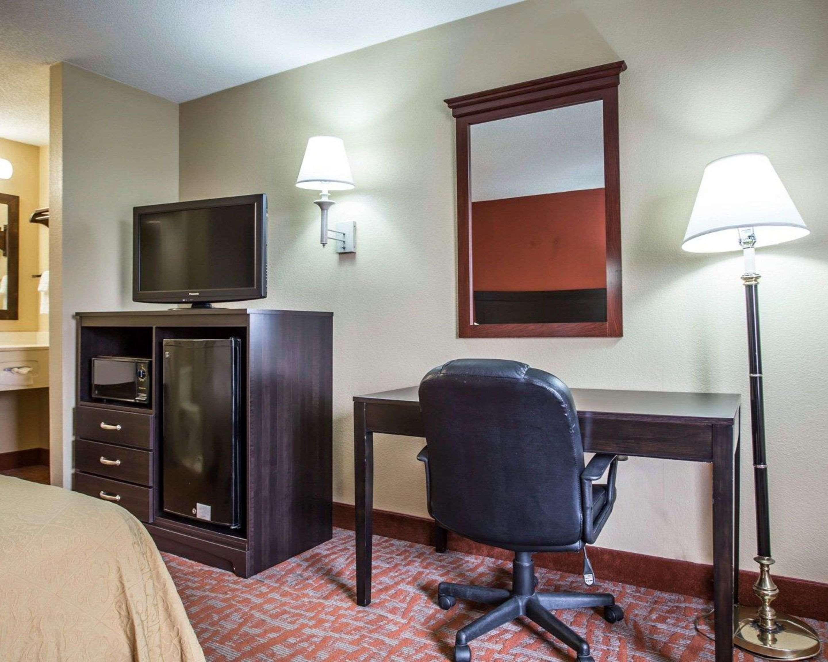 Quality Inn & Suites Monroe Eksteriør bilde