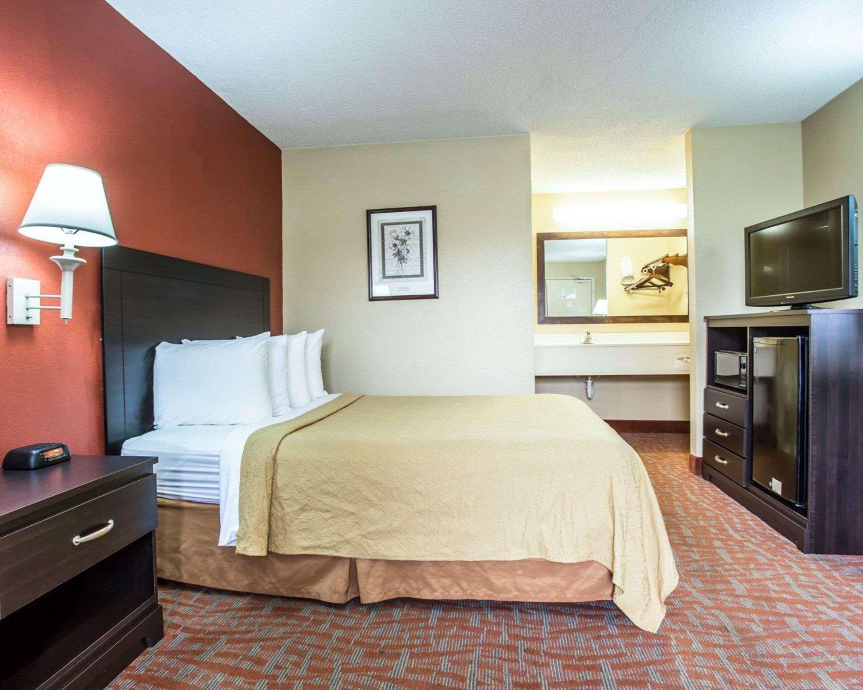 Quality Inn & Suites Monroe Eksteriør bilde