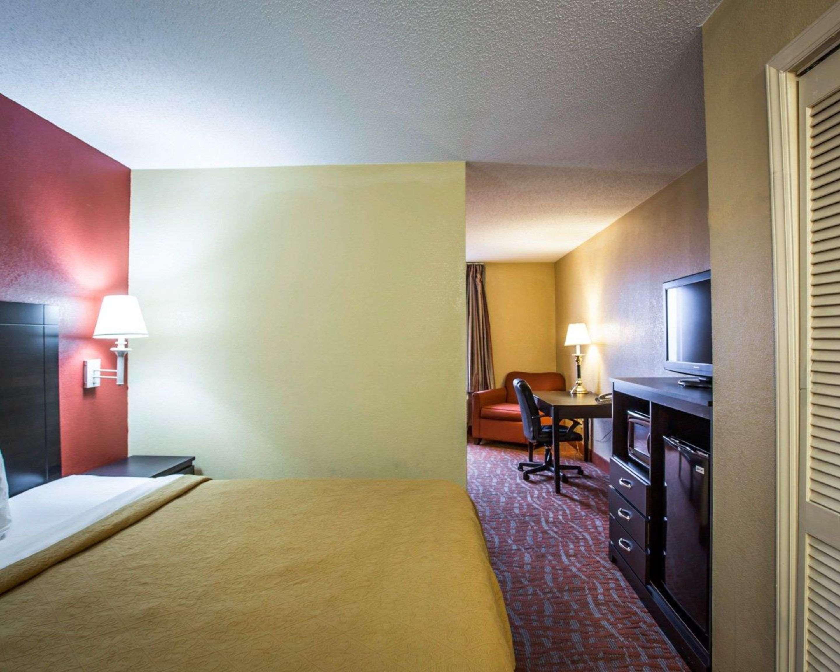 Quality Inn & Suites Monroe Eksteriør bilde