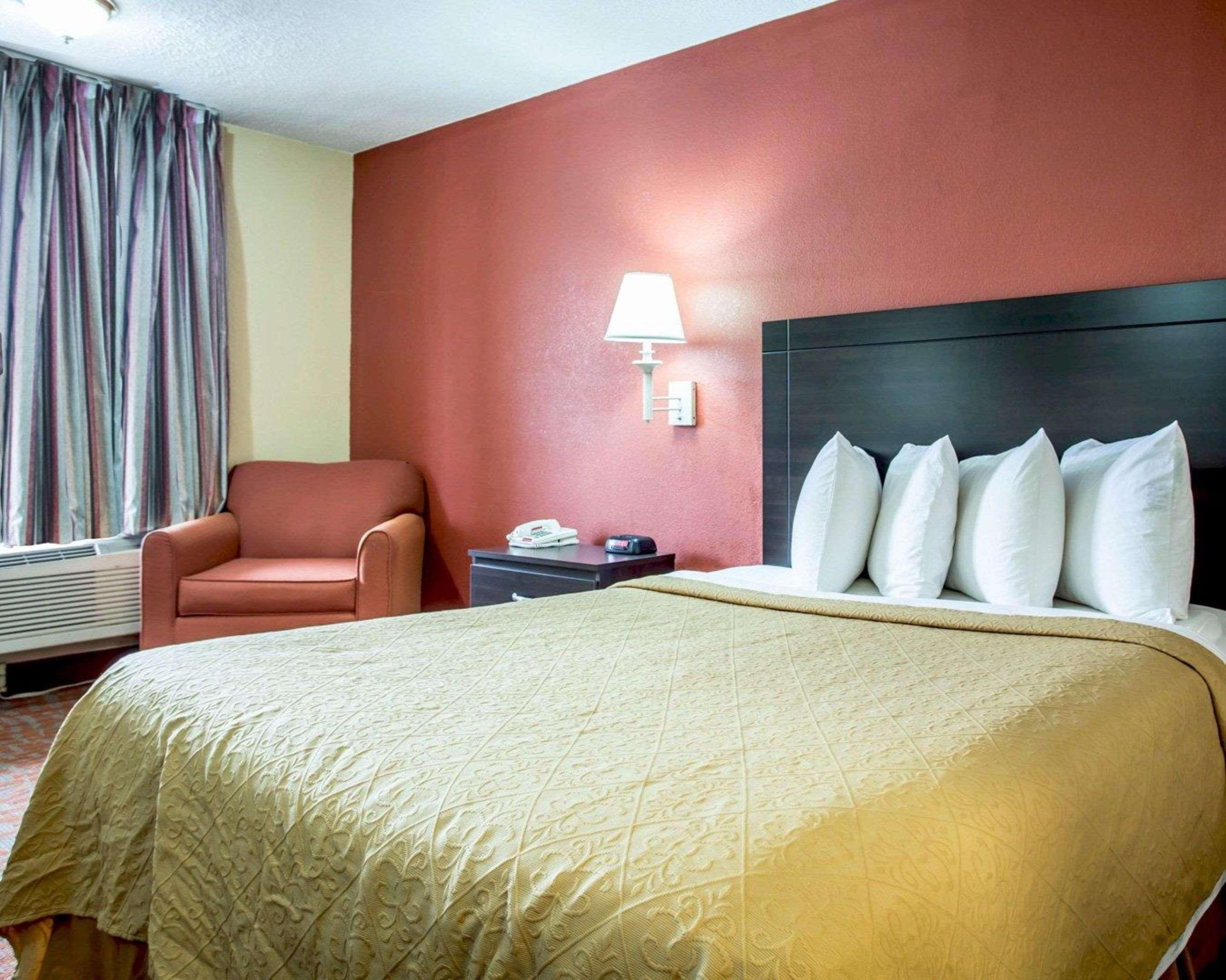 Quality Inn & Suites Monroe Eksteriør bilde